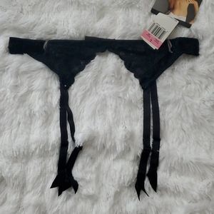 Bali Lace Garter Black